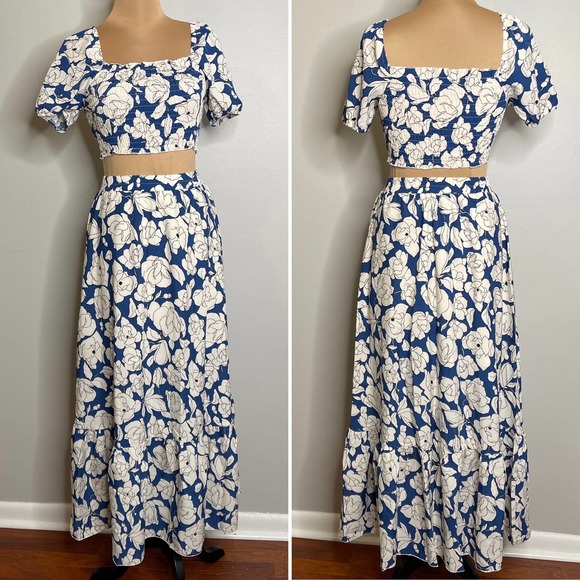 Blue White Floral Print Dress Set Puff Sleeve Crop Top Flowy Skirt Packable S 4 - Picture 1 of 11